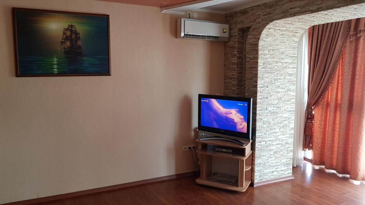 Апартаменти По Сковороди Khmelʼnytsʼkyy Exterior foto